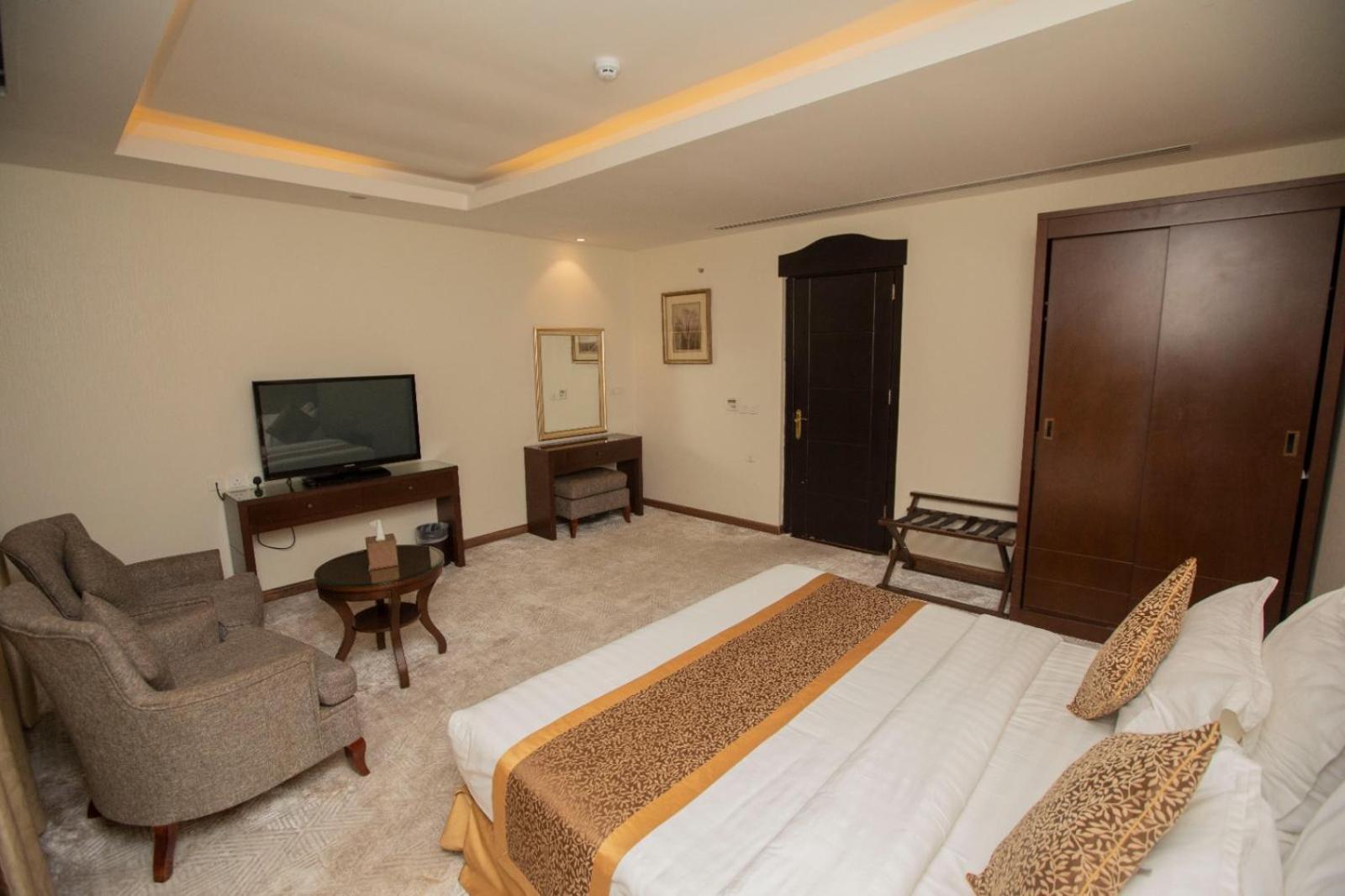 Sanam Hotel Suites - Riaad Buitenkant foto